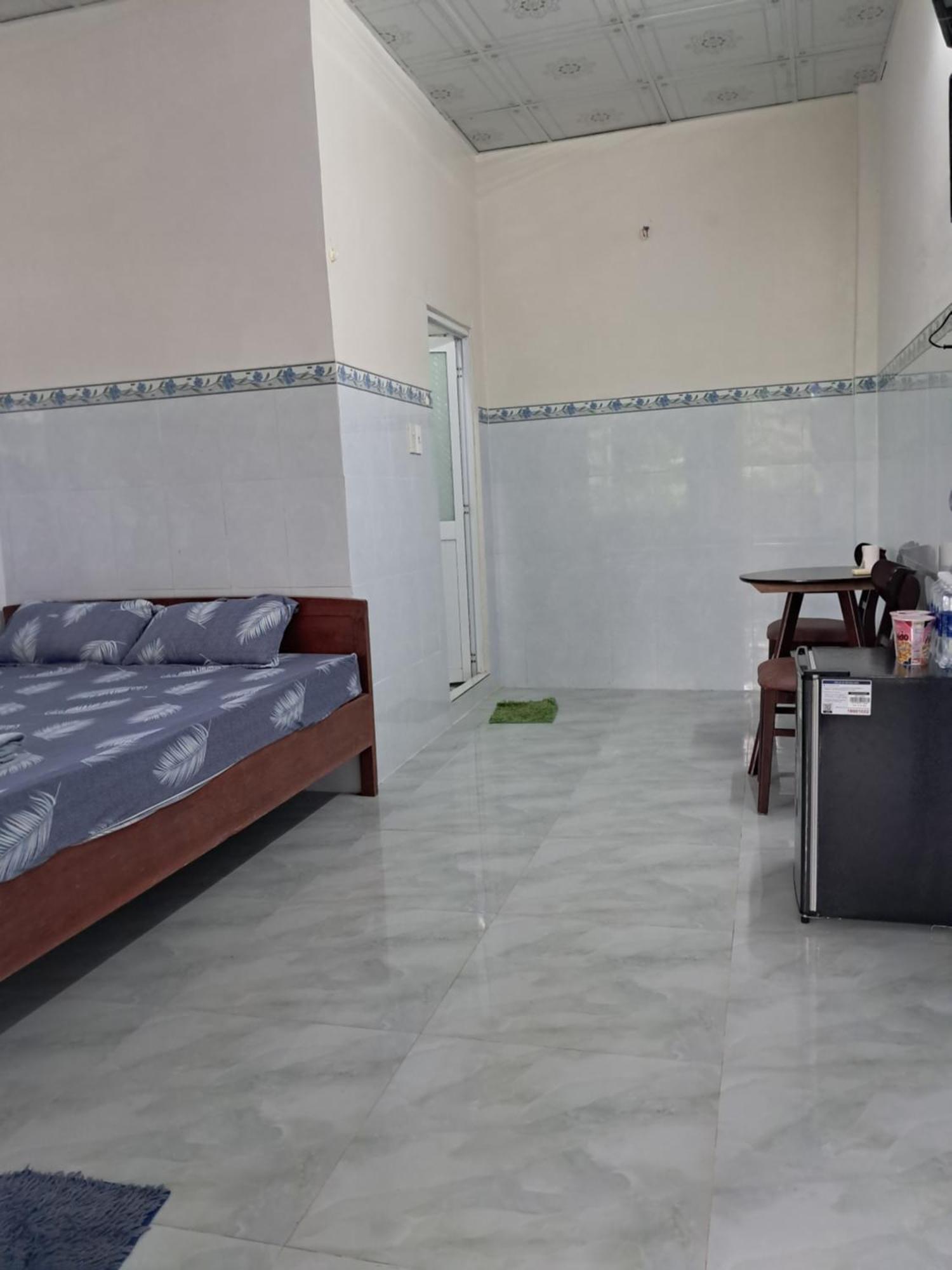 Nhà Nghỉ NgọC PhuọNg Hon Son Ξενοδοχείο Lai Son Εξωτερικό φωτογραφία